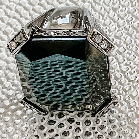 JUDITH LEIBER | Crystal Christo Cocktail Ring | Obsidian & Gunmetal | size 7 - Picture 6 of 14